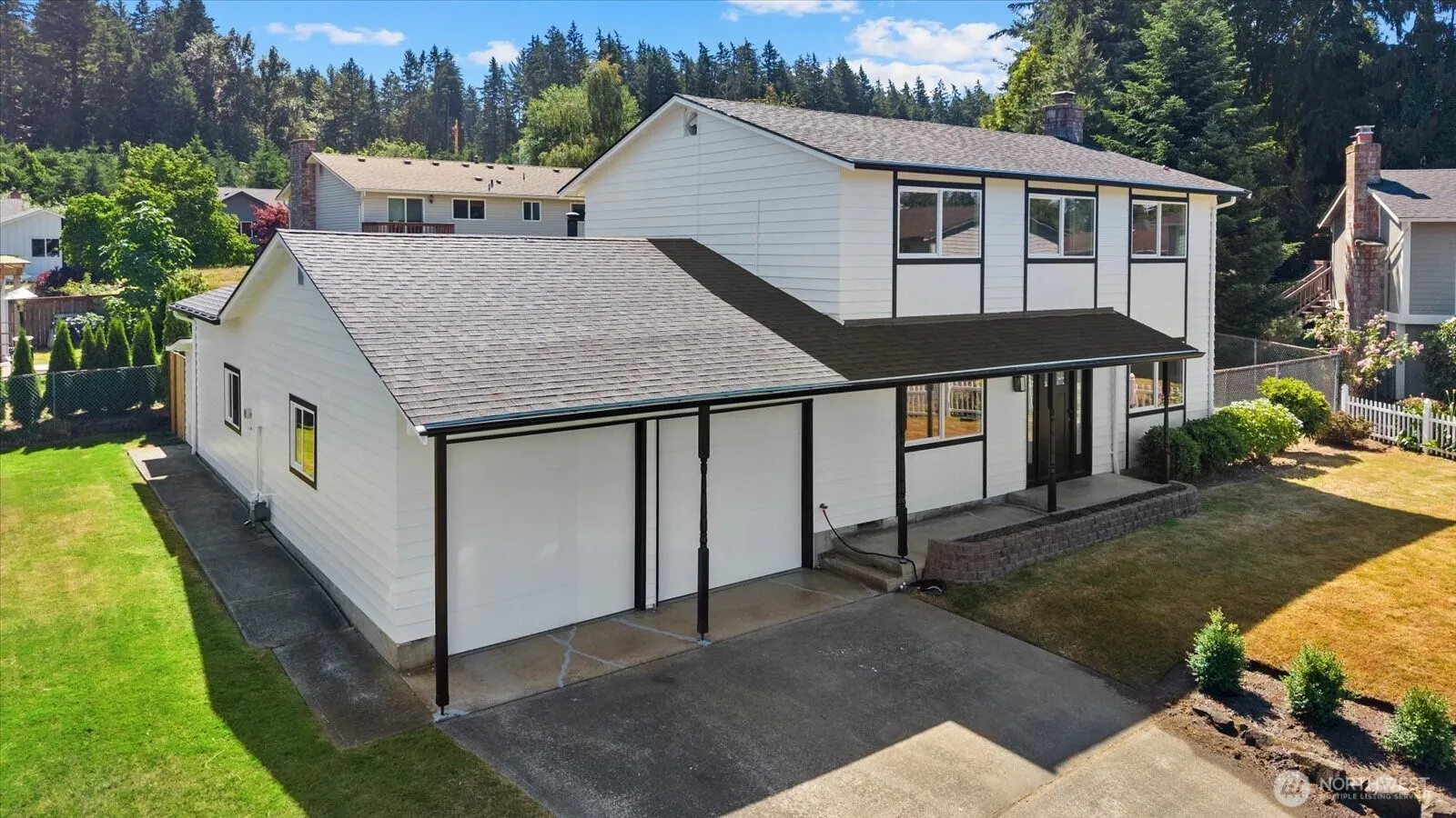 Property photo for 11235 Ne 146th St, Kirkland photo 2