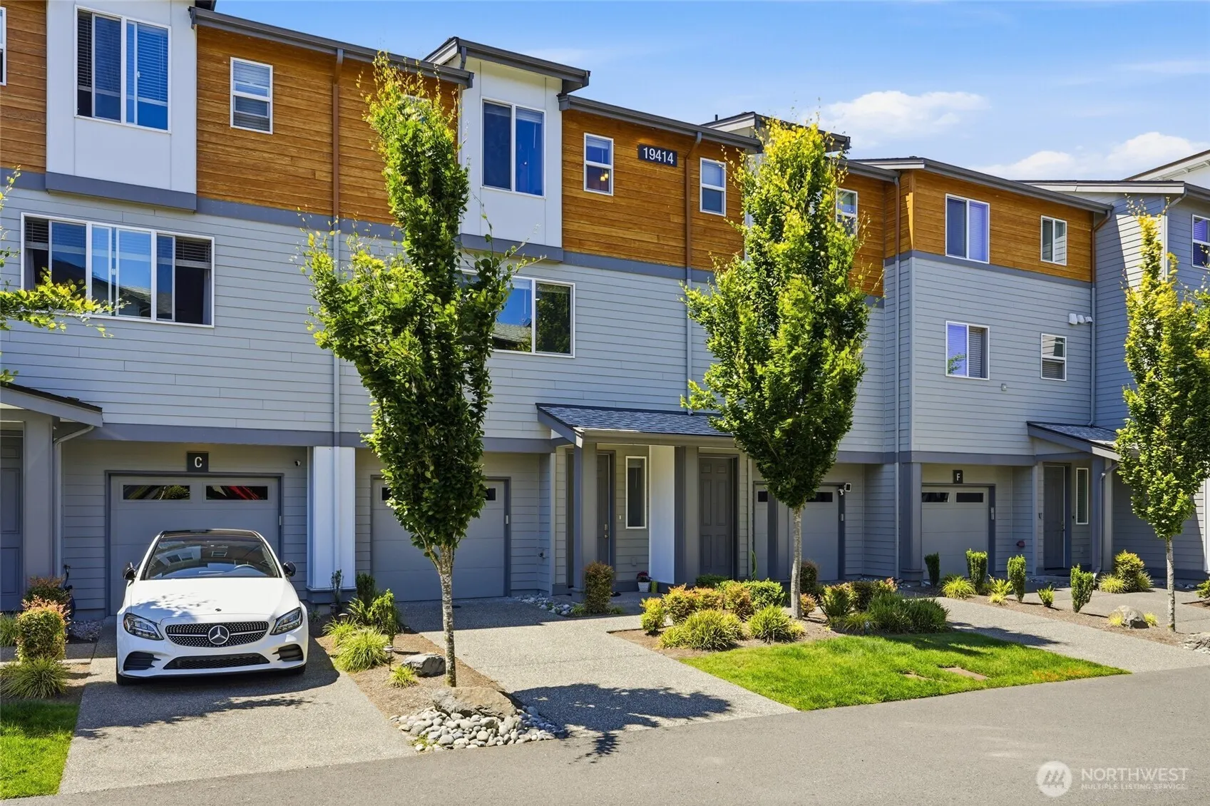 Property photo for 19414 35th Drive Se #d, Bothell photo 3