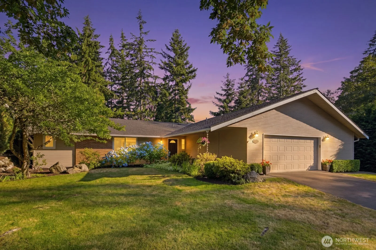 Property photo for 16537 Se 45th Place, Bellevue
