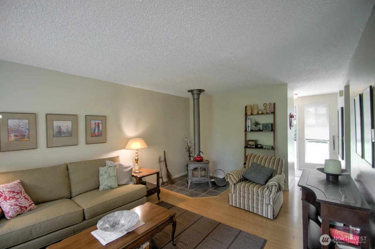 Property photo for 4703 Fairview Road Sw #6, Olympia photo 2