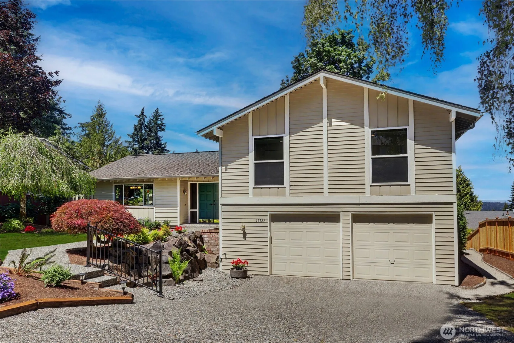 Property photo for 15522 Se 44th Place, Bellevue photo 3