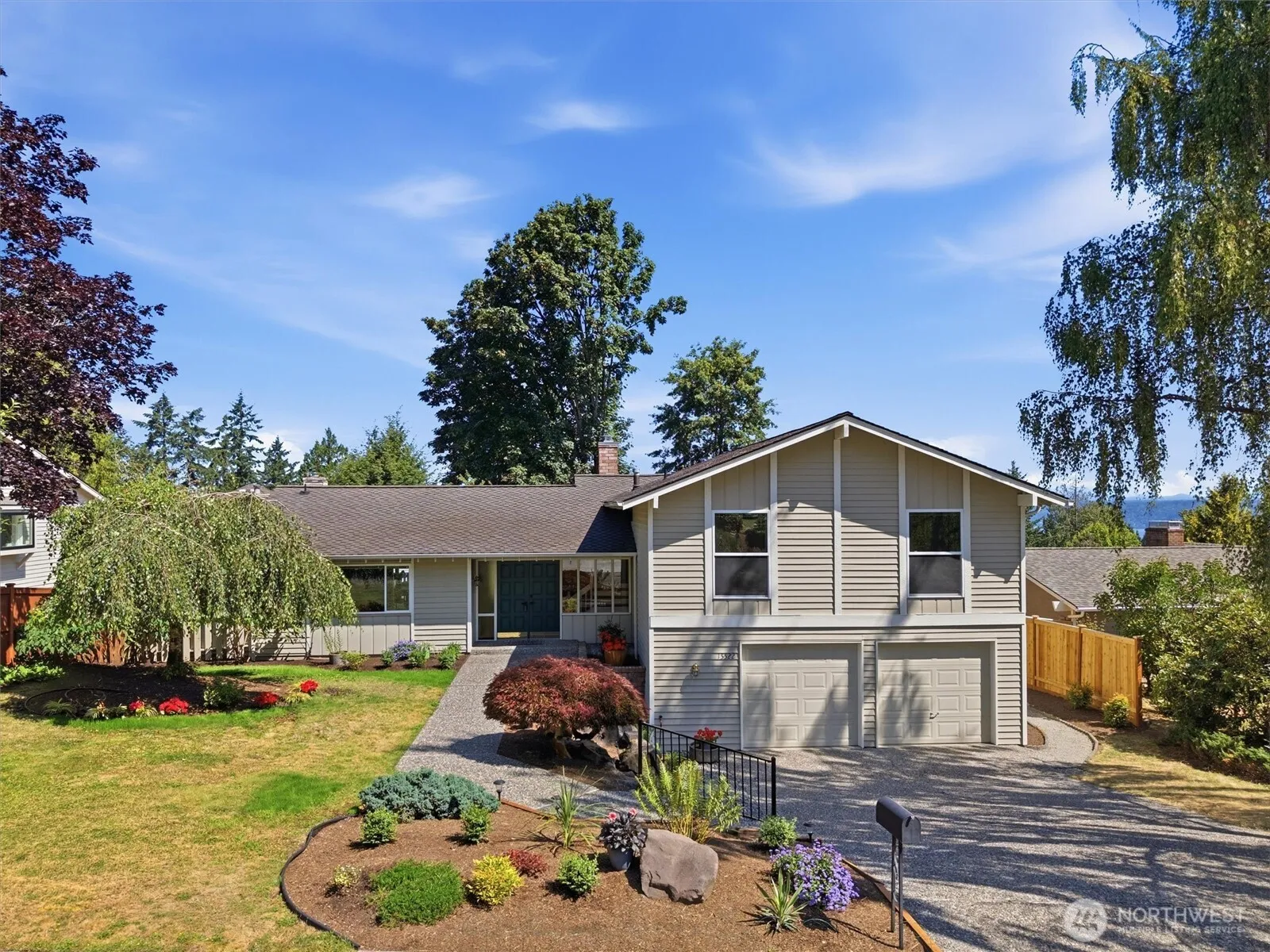 Property photo for 15522 Se 44th Place, Bellevue