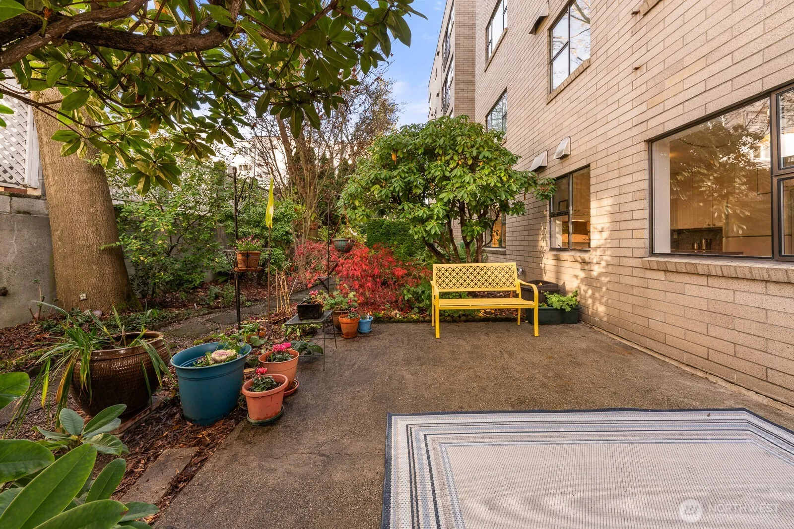 Property photo for 912 3rd Avenue W #101, Seattle photo 3