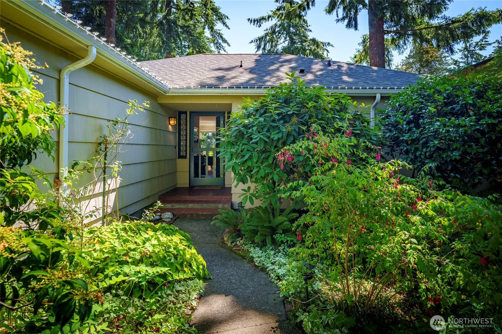Property photo for 6626 57th Avenue Ne, Seattle