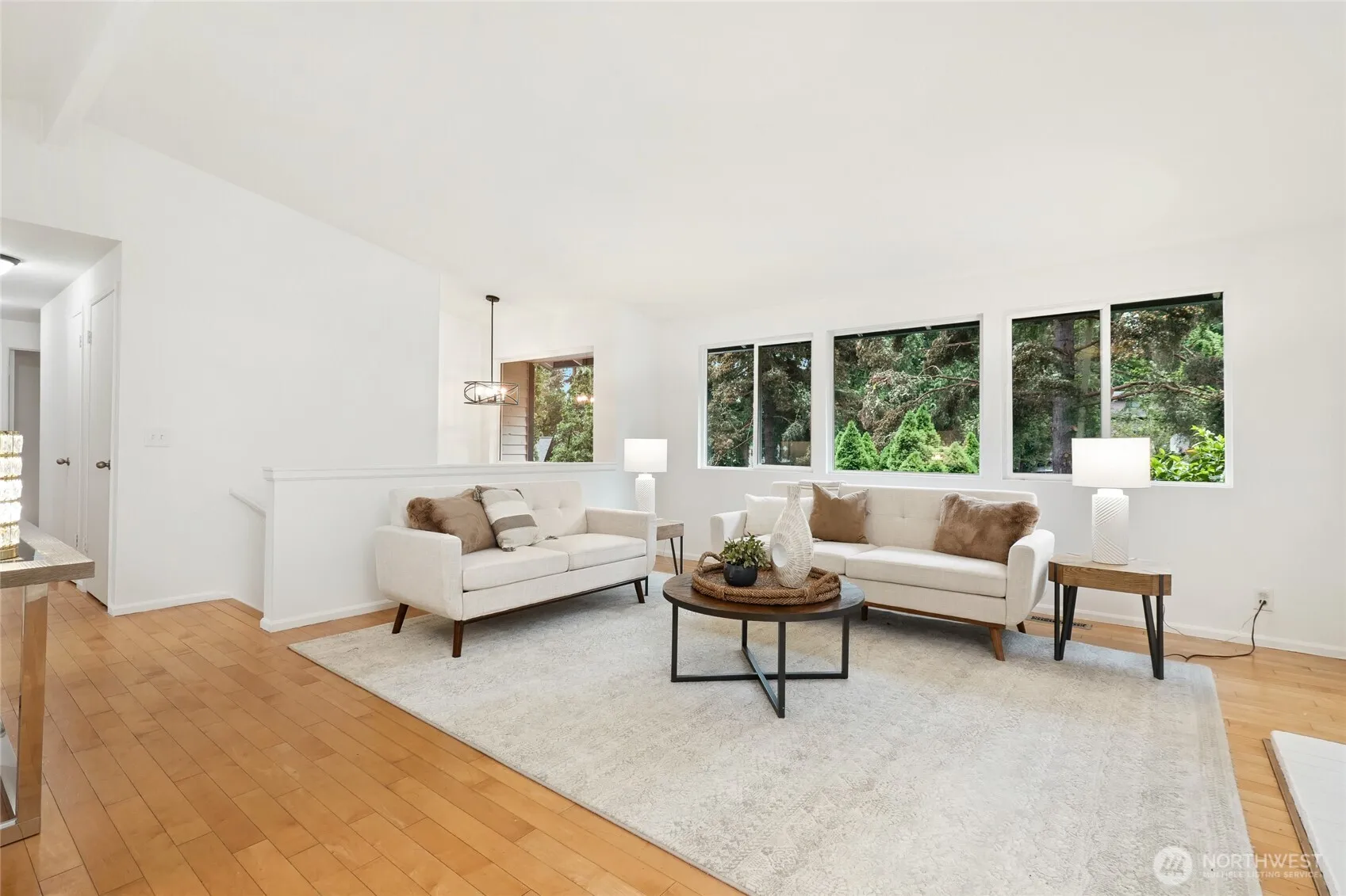 Property photo for 3524 170th Avenue Ne, Bellevue photo 2