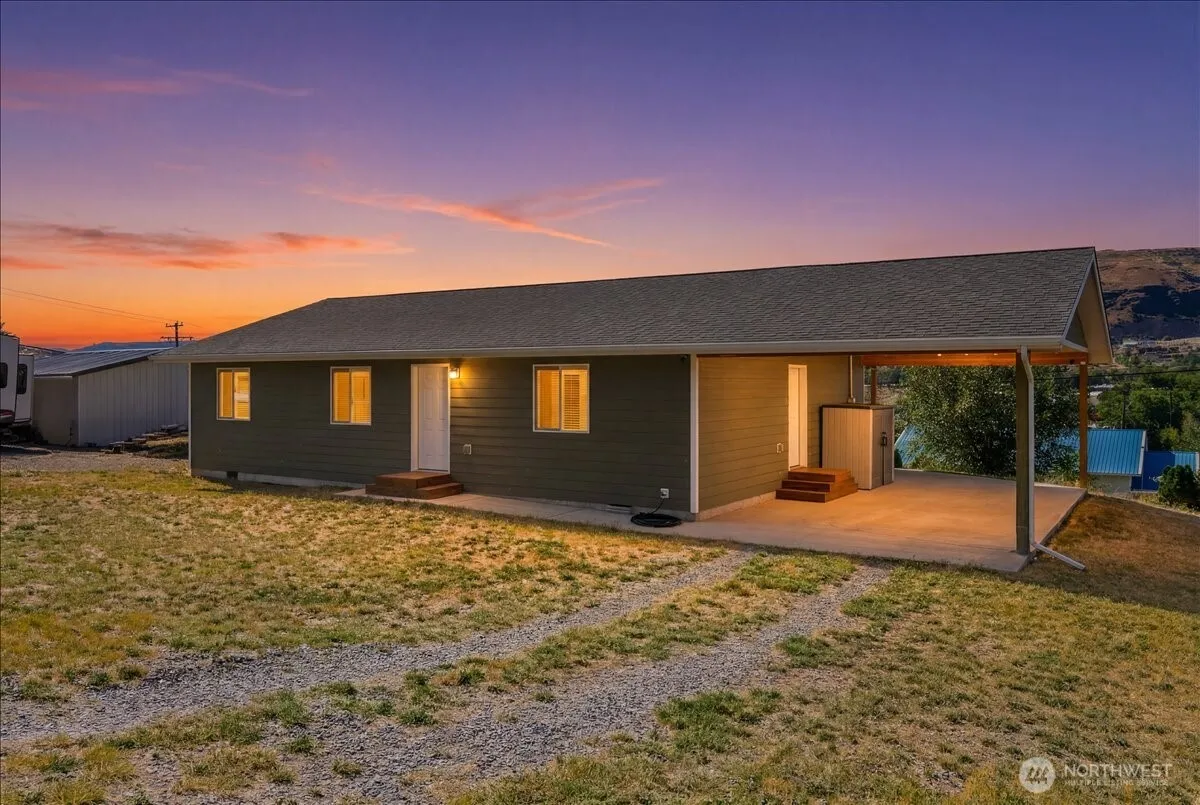 Property photo for 109 C Street, Grand Coulee