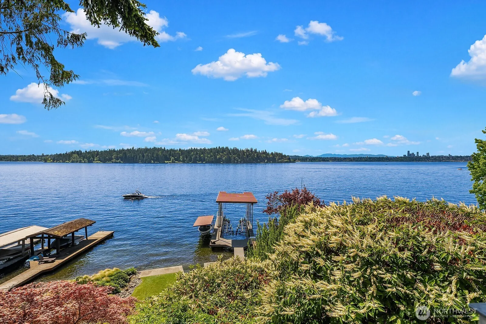 Property photo for 4835 Forest Avenue Se, Mercer Island
