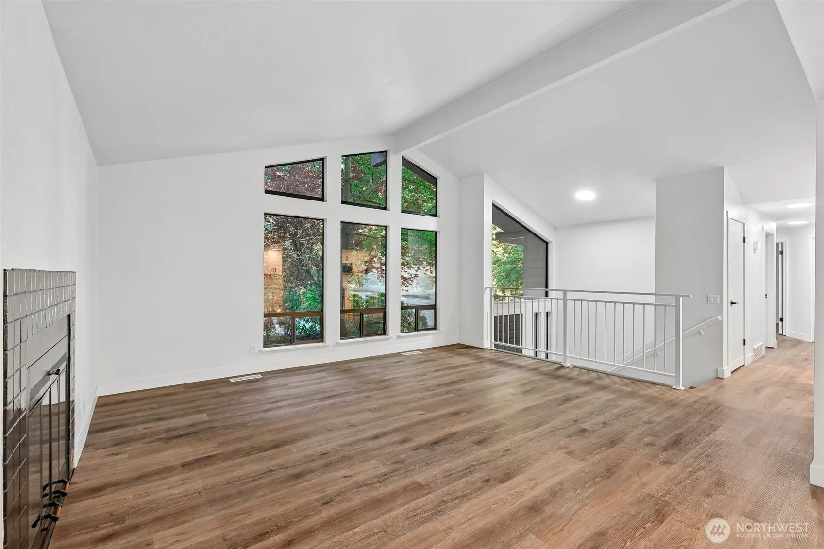 Property photo for 1508 Ne Brockman Place, Seattle photo 4