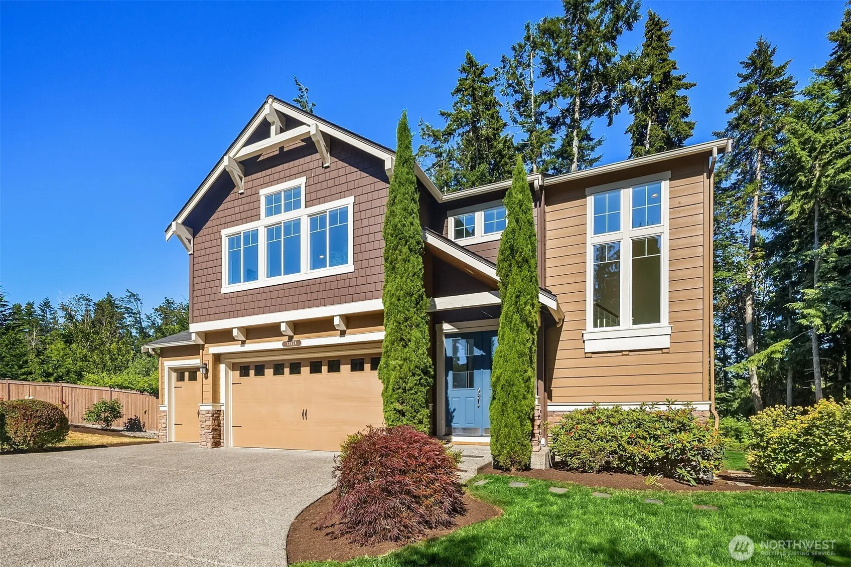 Property photo for 13874 Lavigne Court Ne, Bainbridge Island photo 2