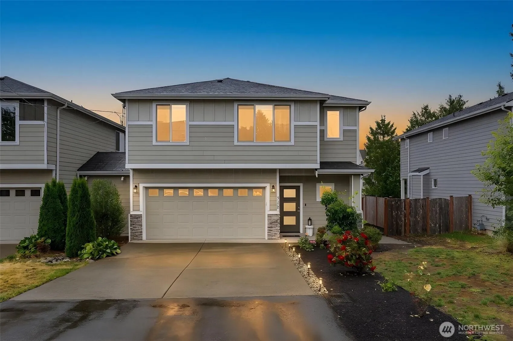 Property photo for 423 205th Street Sw #b, Lynnwood