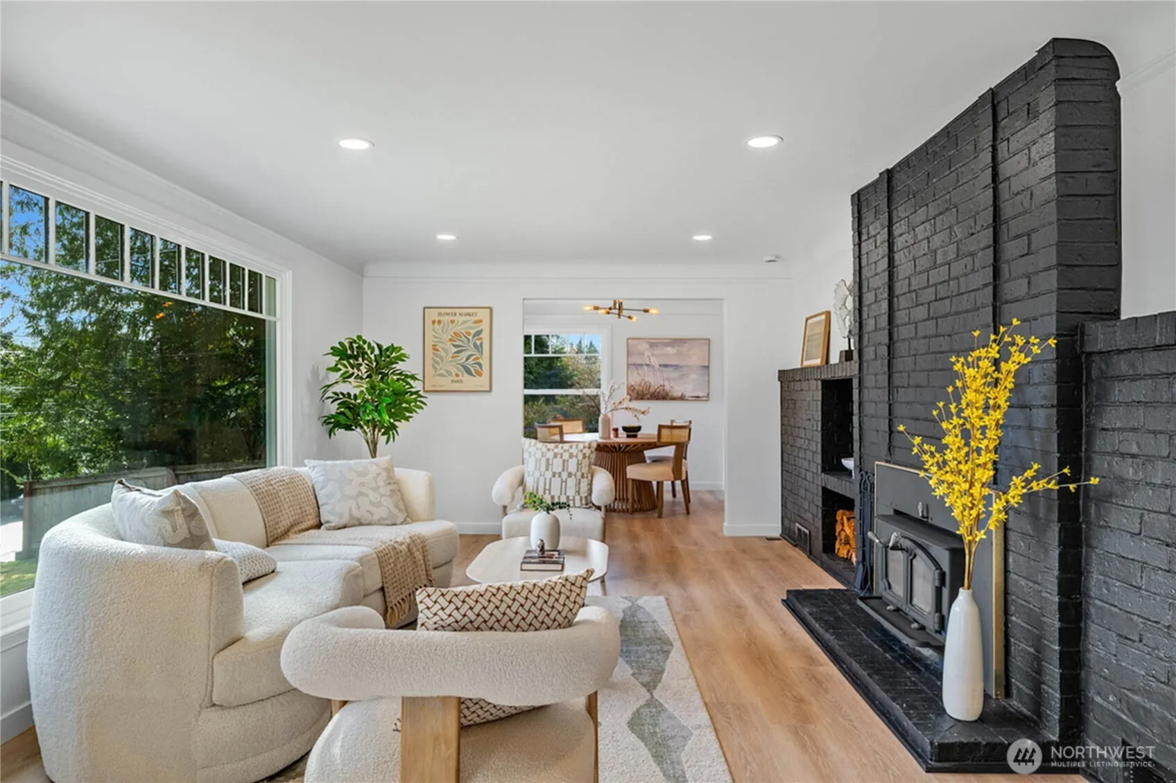 Property photo for 10723 Densmore Avenue N, Seattle photo 4