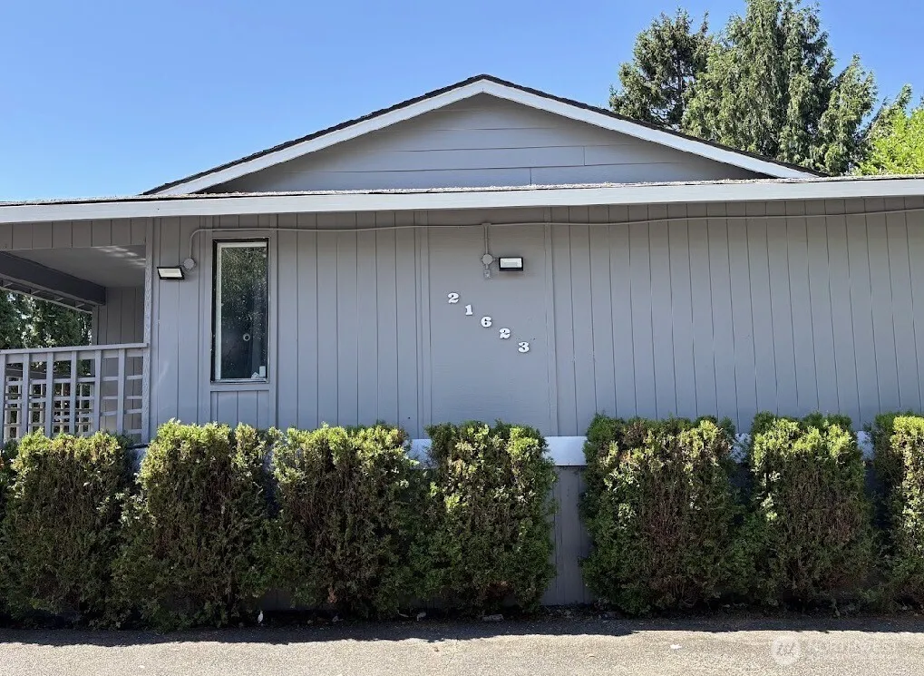Property photo for 21623 30th Avenue S, Des Moines