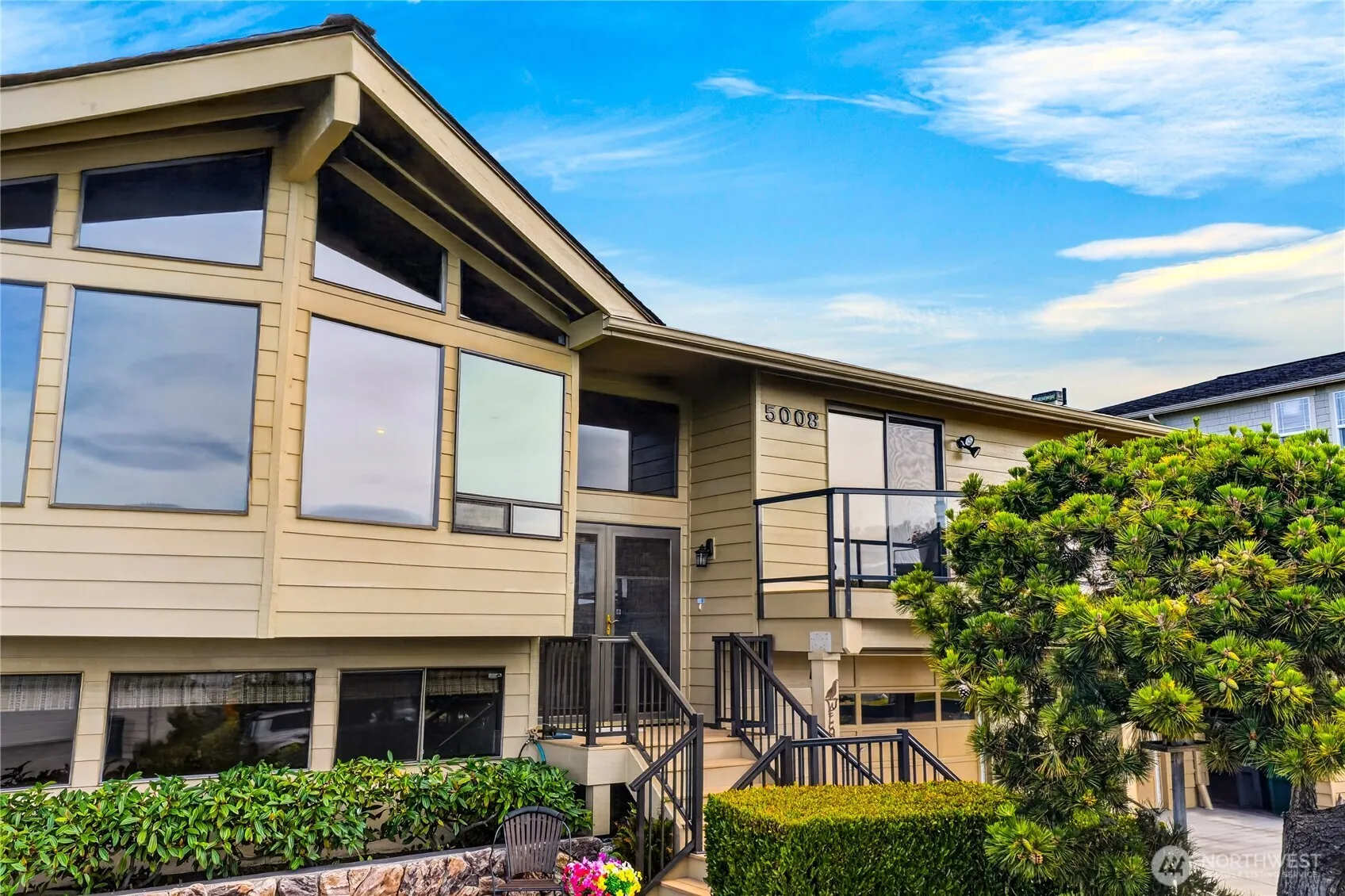 Property photo for 5008 Dundee Drive, Anacortes