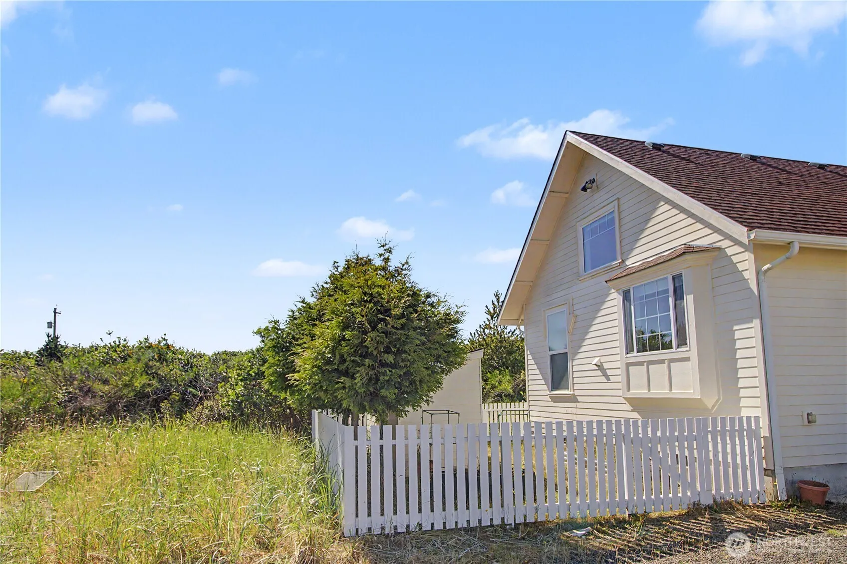 Property photo for 493 Ocean Spray St Sw #a, Ocean Shores photo 2