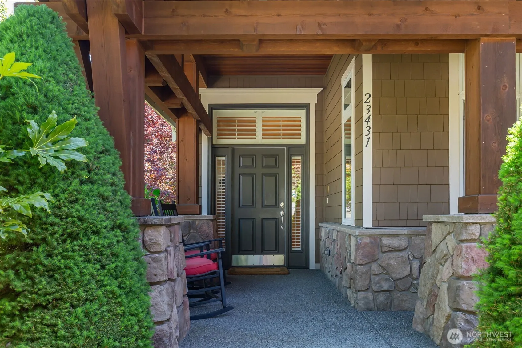Property photo for 23431 Ne 10th Place, Sammamish photo 2