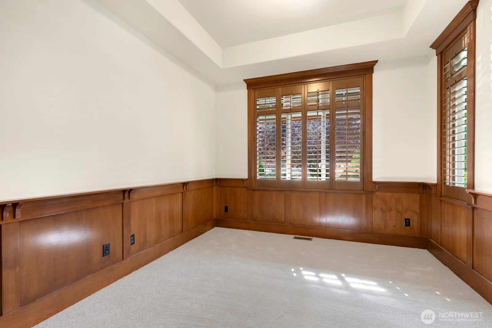 Property photo for 23431 Ne 10th Place, Sammamish photo 5