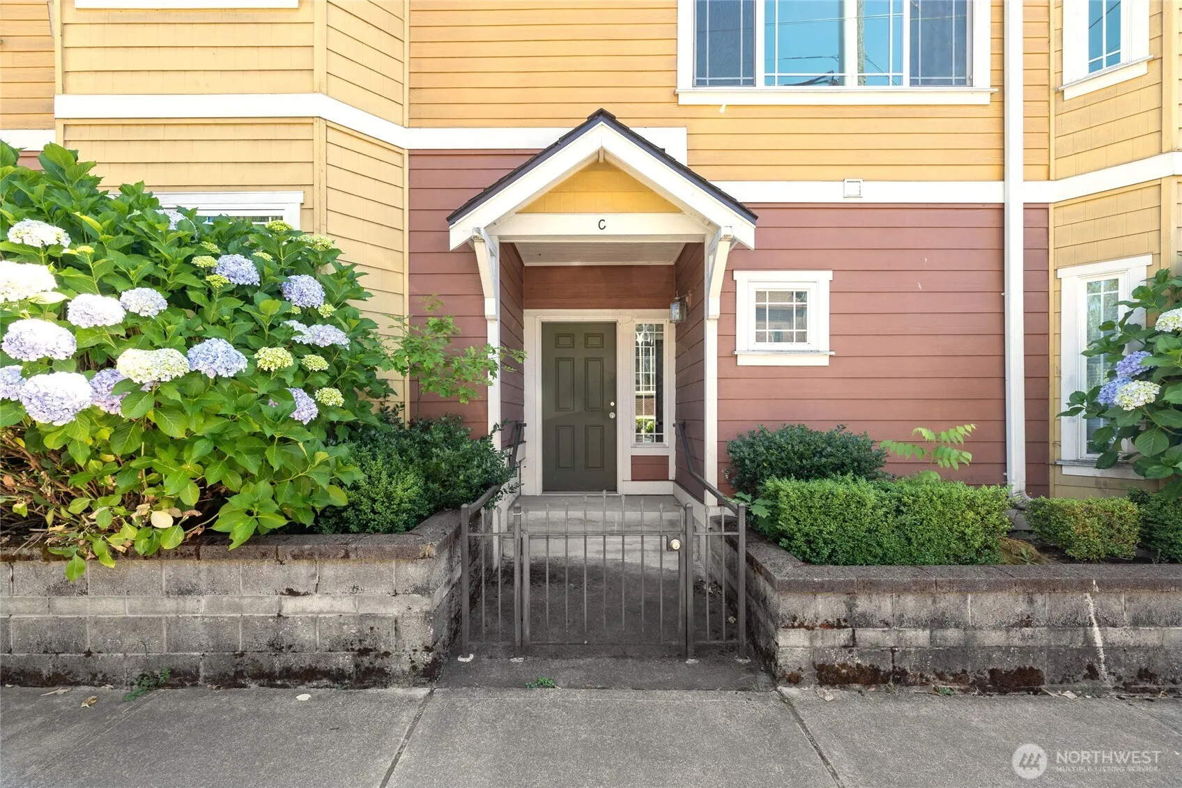 Property photo for 906 6th Avenue #c, Tacoma photo 2