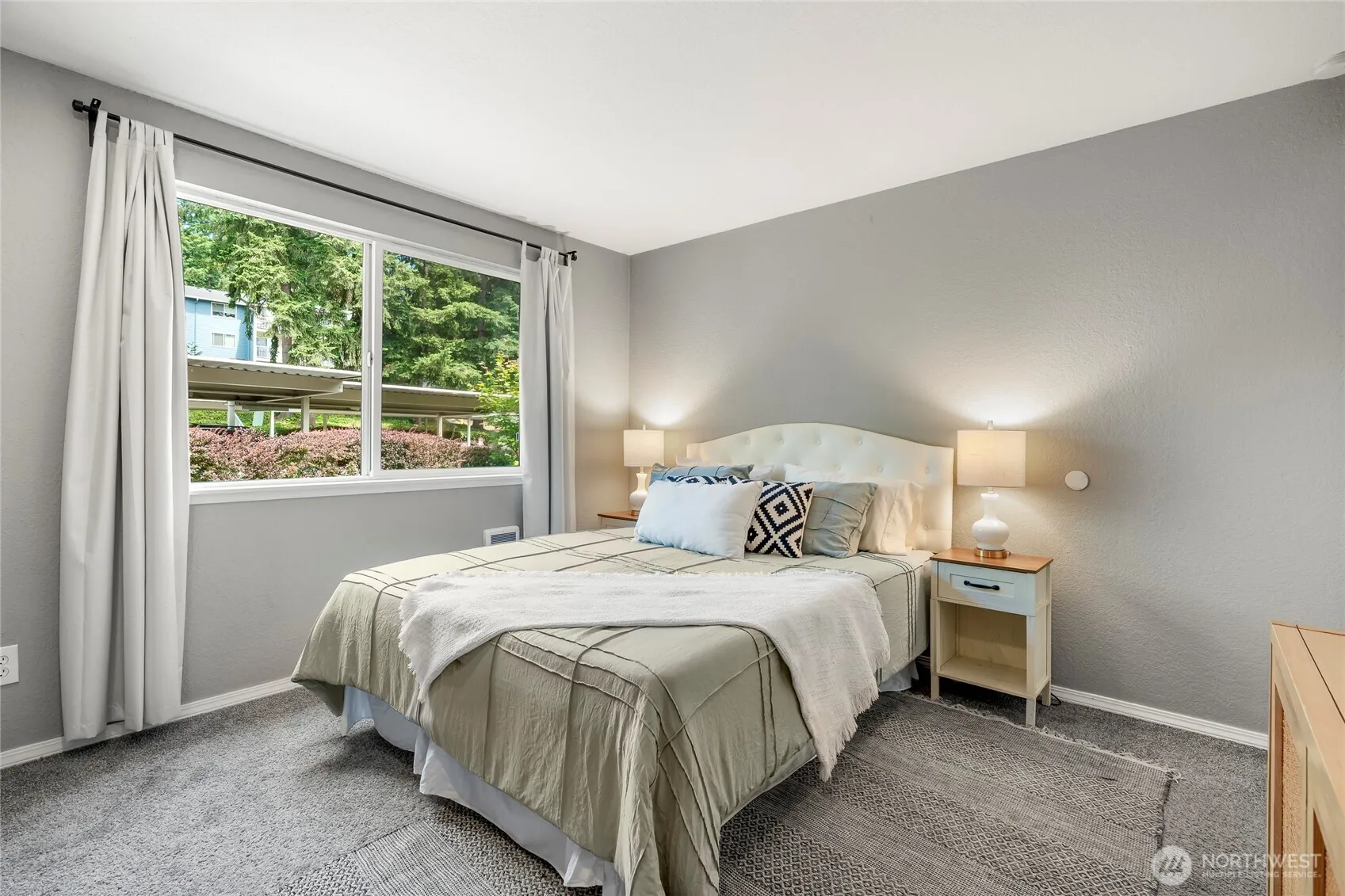 Property photo for 9474 Redmond-woodinville Road Ne, Redmond photo 4