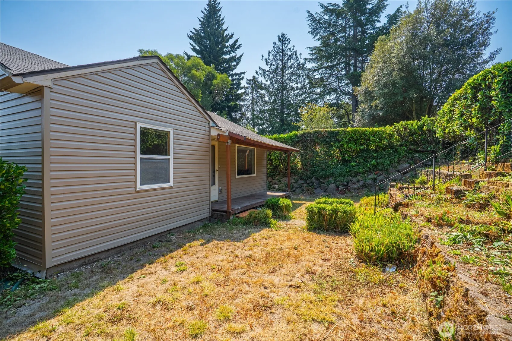 Property photo for 9802 35th Avenue Sw, Seattle photo 4