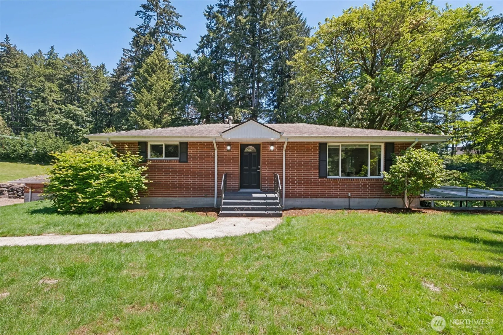 Property photo for 8016 Pacific Highway S, Federal Way photo 2