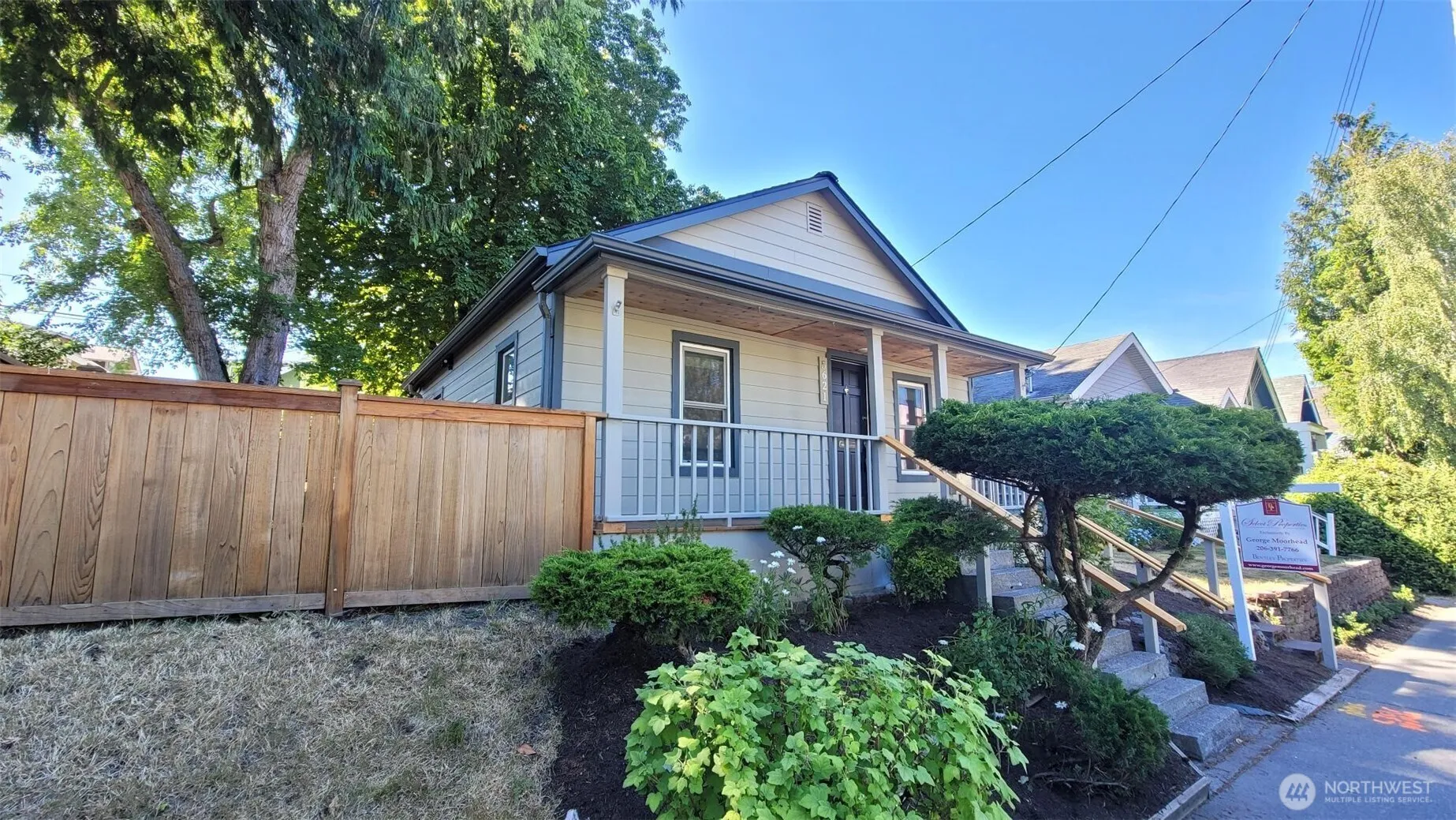 Property photo for 5621 Brooklyn Avenue Ne, Seattle