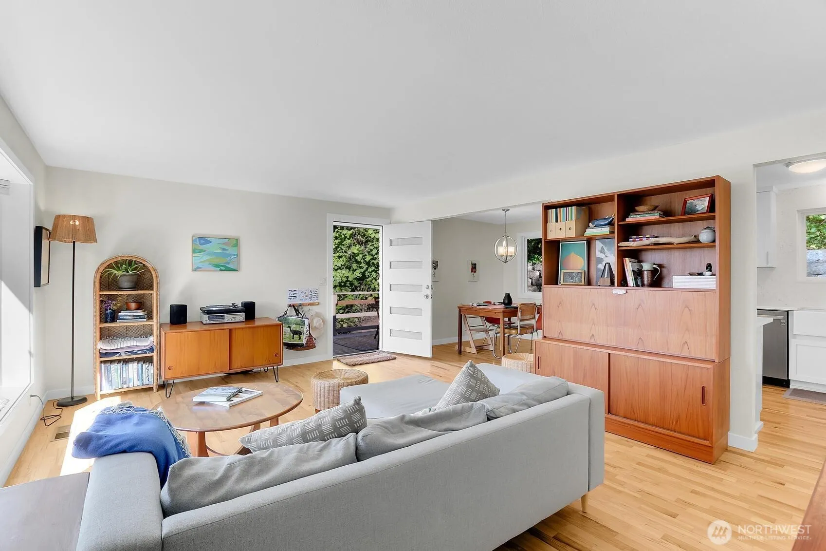 Property photo for 5625 Sw Teig Place, Seattle photo 5