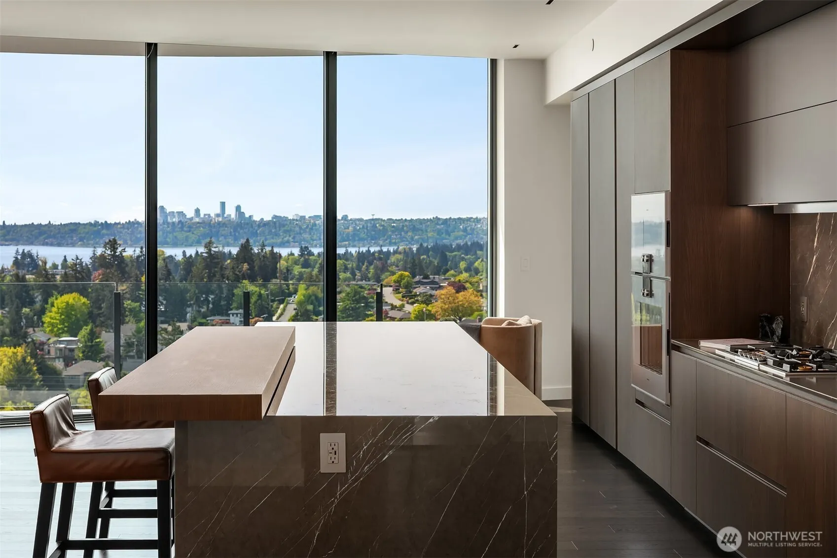 Property photo for 838 Avenue Square Ne #2201, Bellevue photo 3