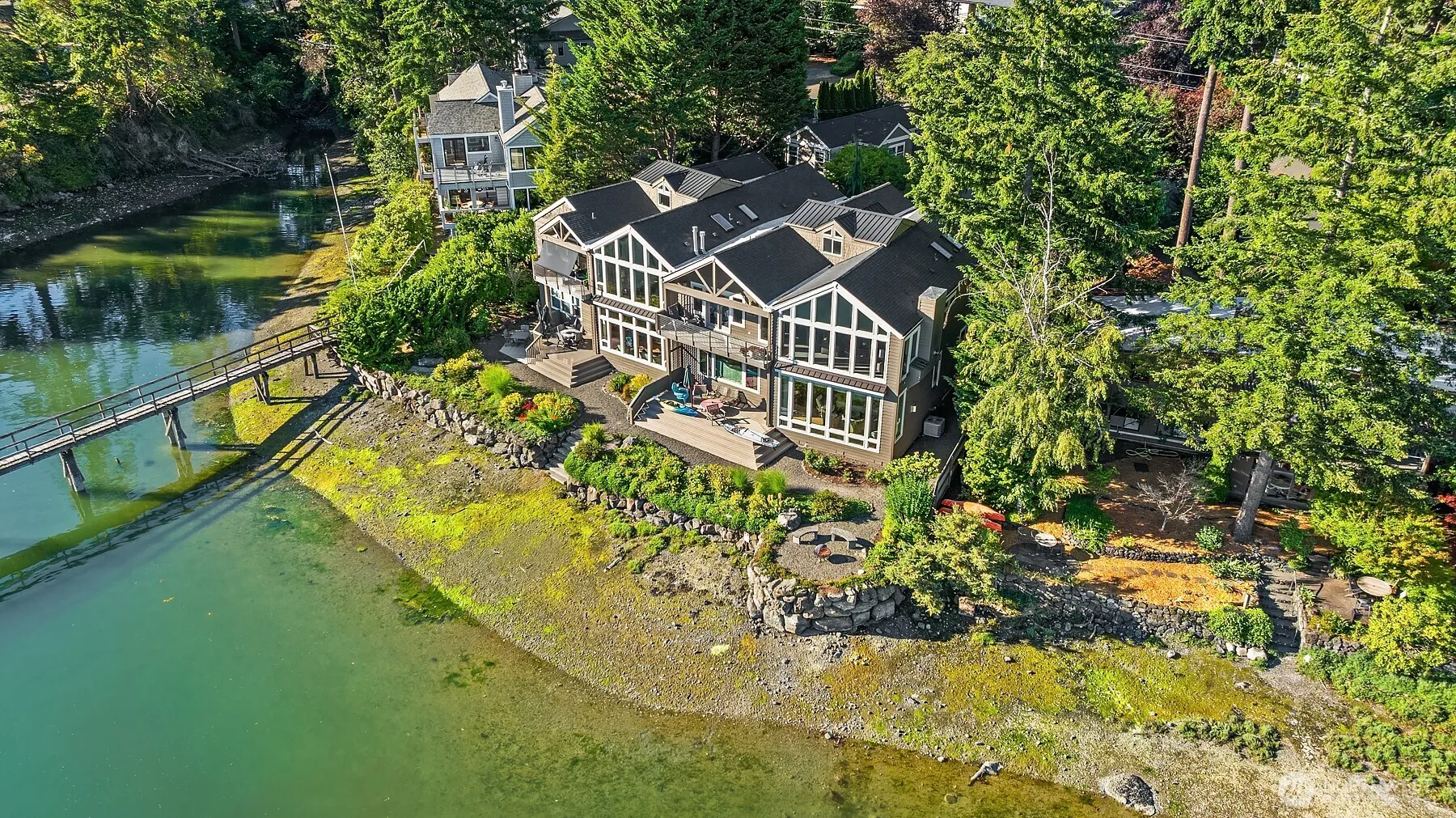 Property photo for 267 Shannon Drive Se, Bainbridge Island photo 5
