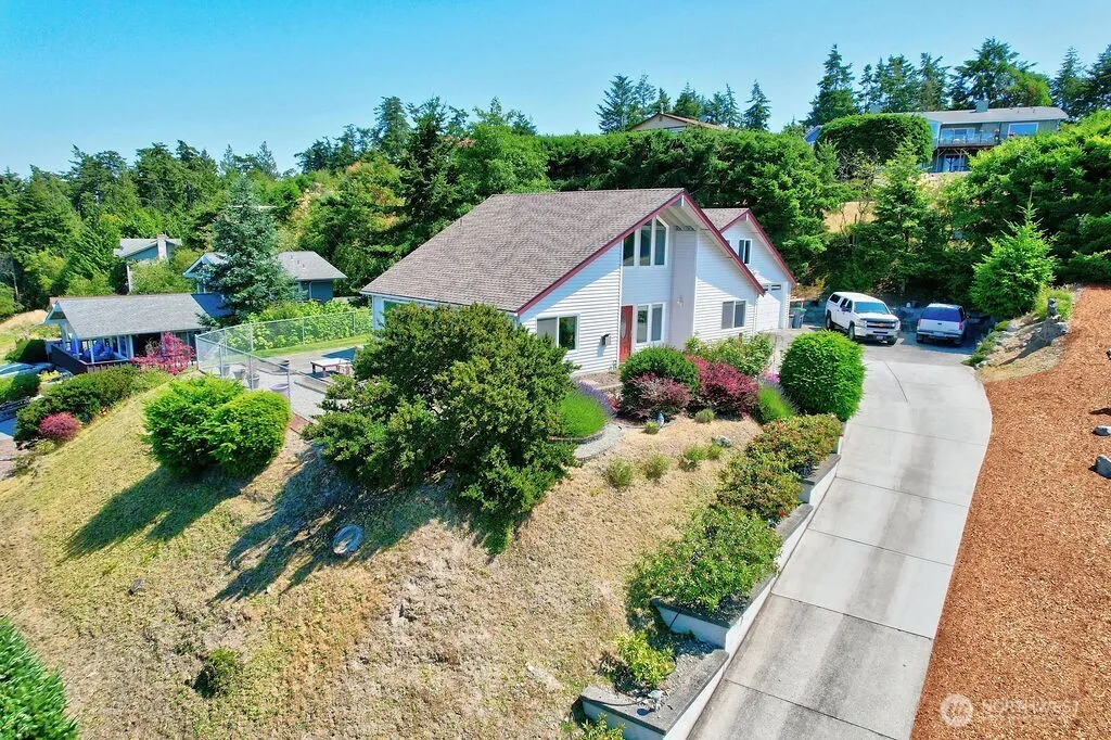 Property photo for 332 Lupine Drive, Sequim photo 2