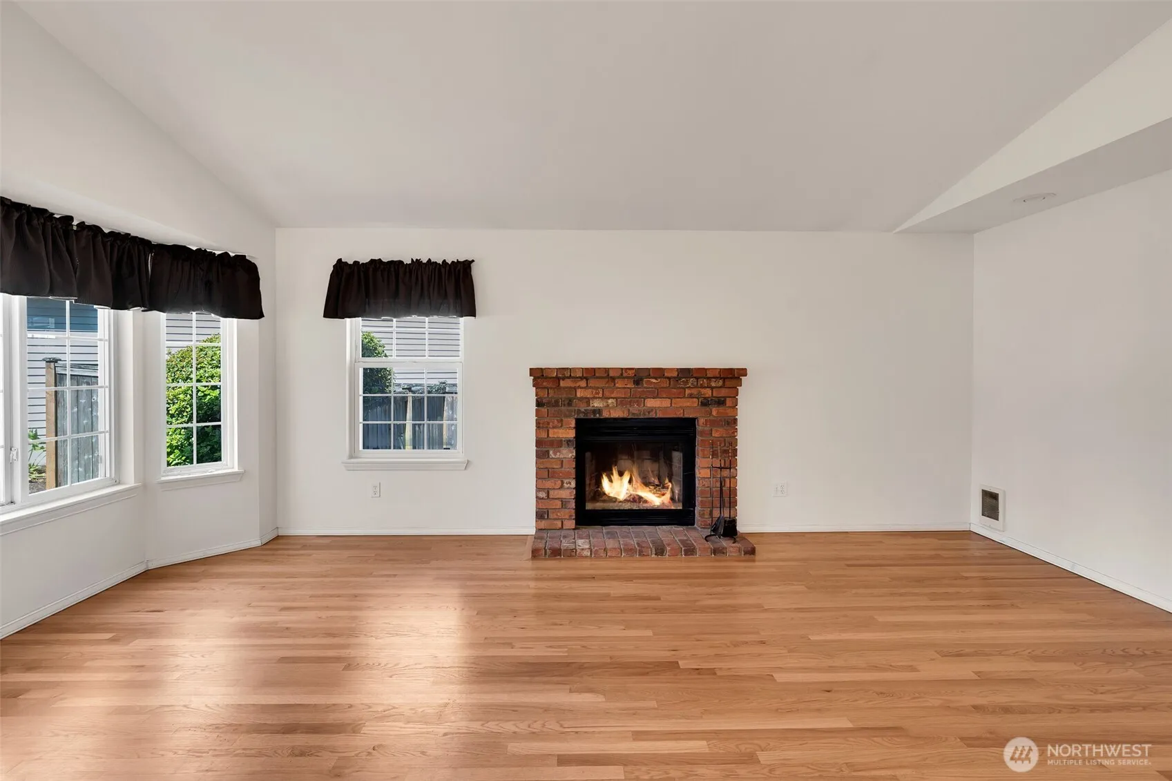 Property photo for 1010 Sw 348th Place, Federal Way photo 5