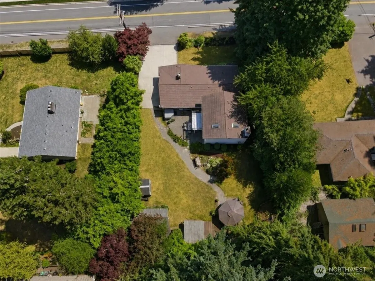 Property photo for 15621 84th Avenue Ne, Kenmore photo 5