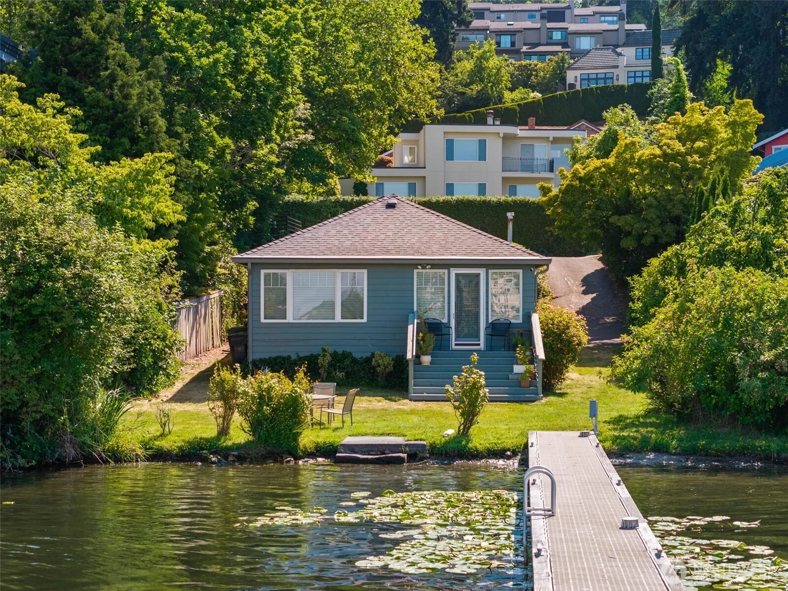 Property photo for 4545 Lake Washington Blvd Ne, Kirkland photo 3
