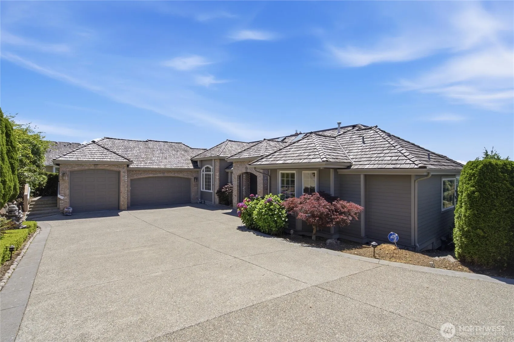 Property photo for 15423 Se 58th Street, Bellevue