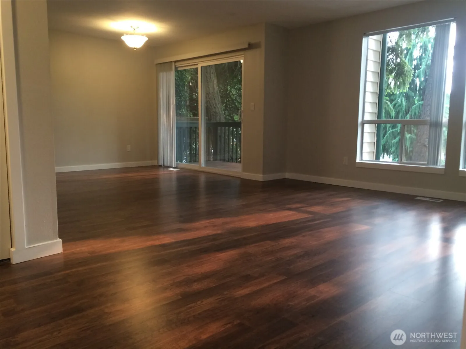 Property photo for 16518 Ne 85th Street, Redmond photo 4
