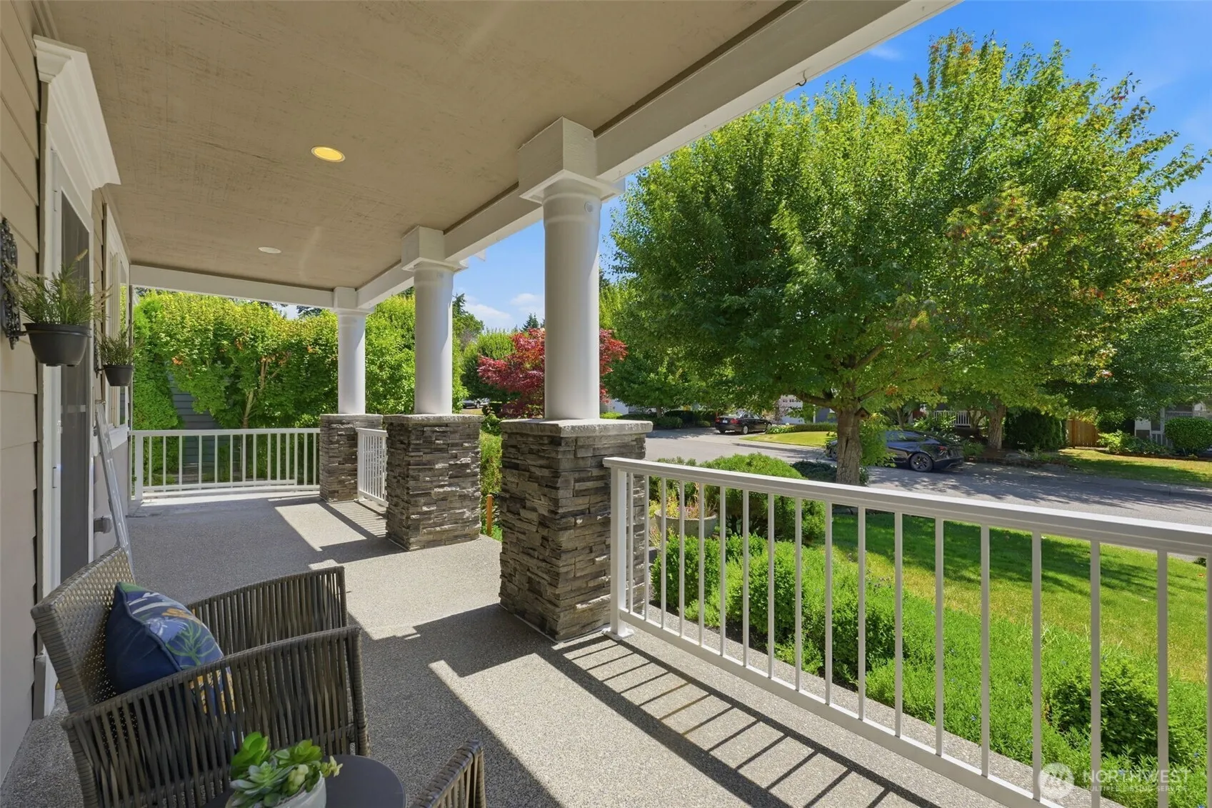 Property photo for 3331 Laurelwood Circle Ne, Tacoma photo 5