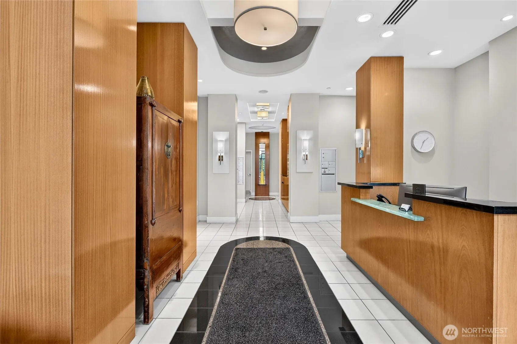 Property photo for 2721 1st Avenue #409, Seattle photo 4