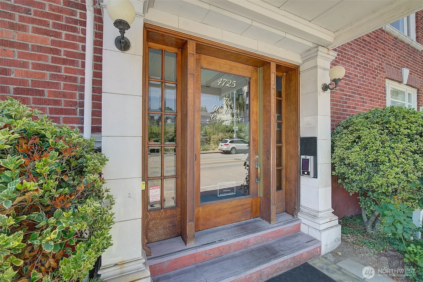 Property photo for 4725 15th Avenue Ne #16, Seattle