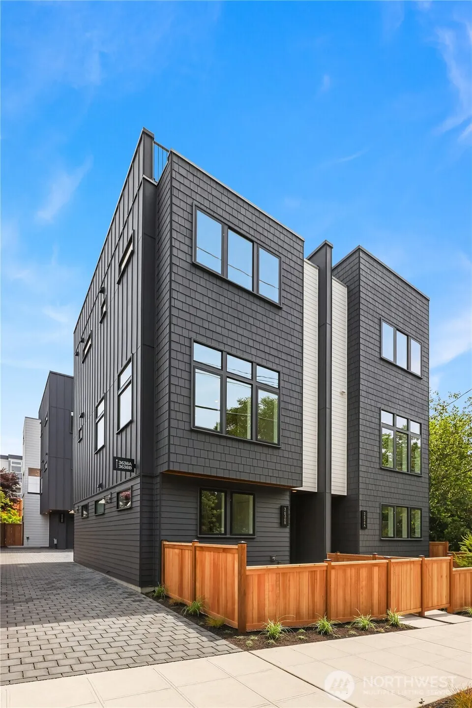 Property photo for 3636 Greenwood Avenue N #b, Seattle photo 4