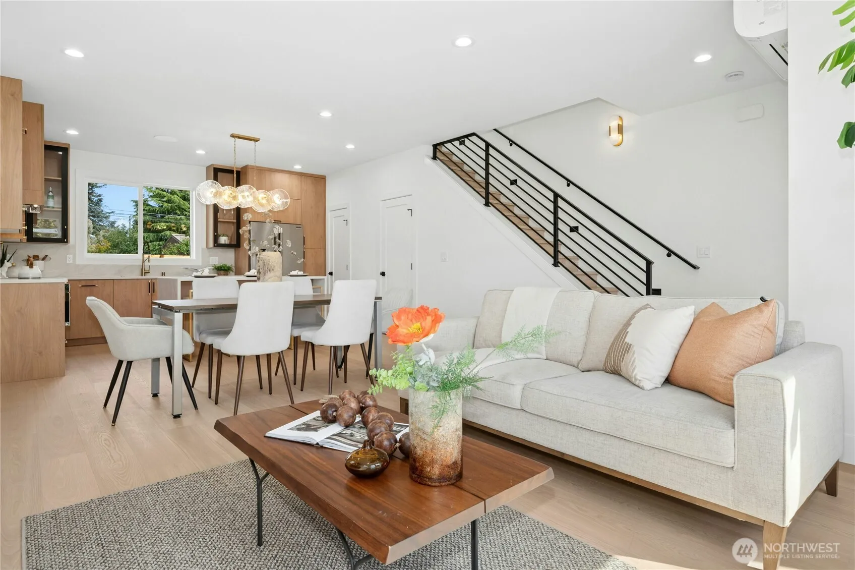 Property photo for 9240 Dayton Avenue N, Seattle photo 5