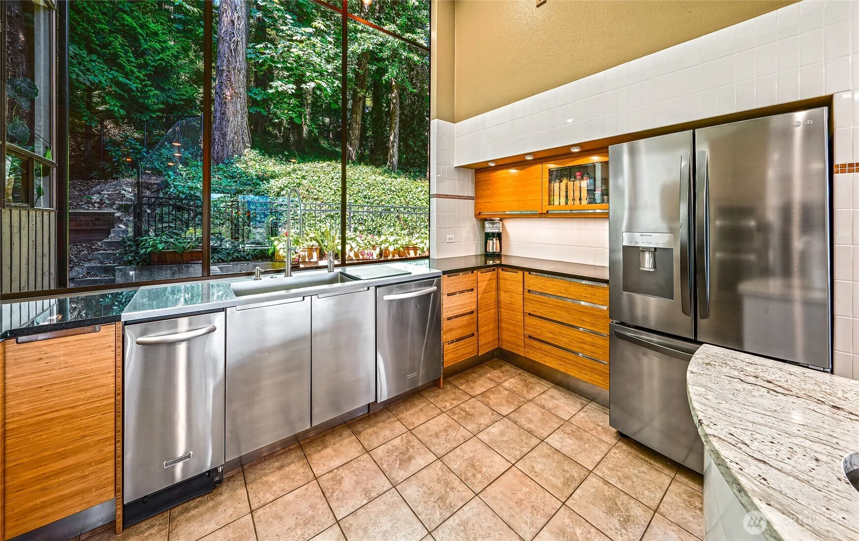 Property photo for 9426 Se 52nd Street, Mercer Island photo 5
