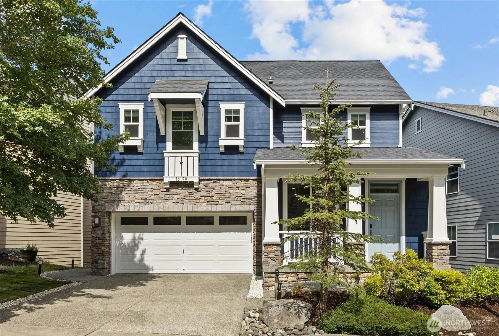 Property photo for 16198 Se 51st Place, Bellevue photo 3