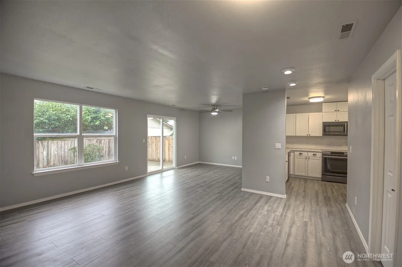 Property photo for 4043 Wonderwood Lane Se, Lacey photo 5