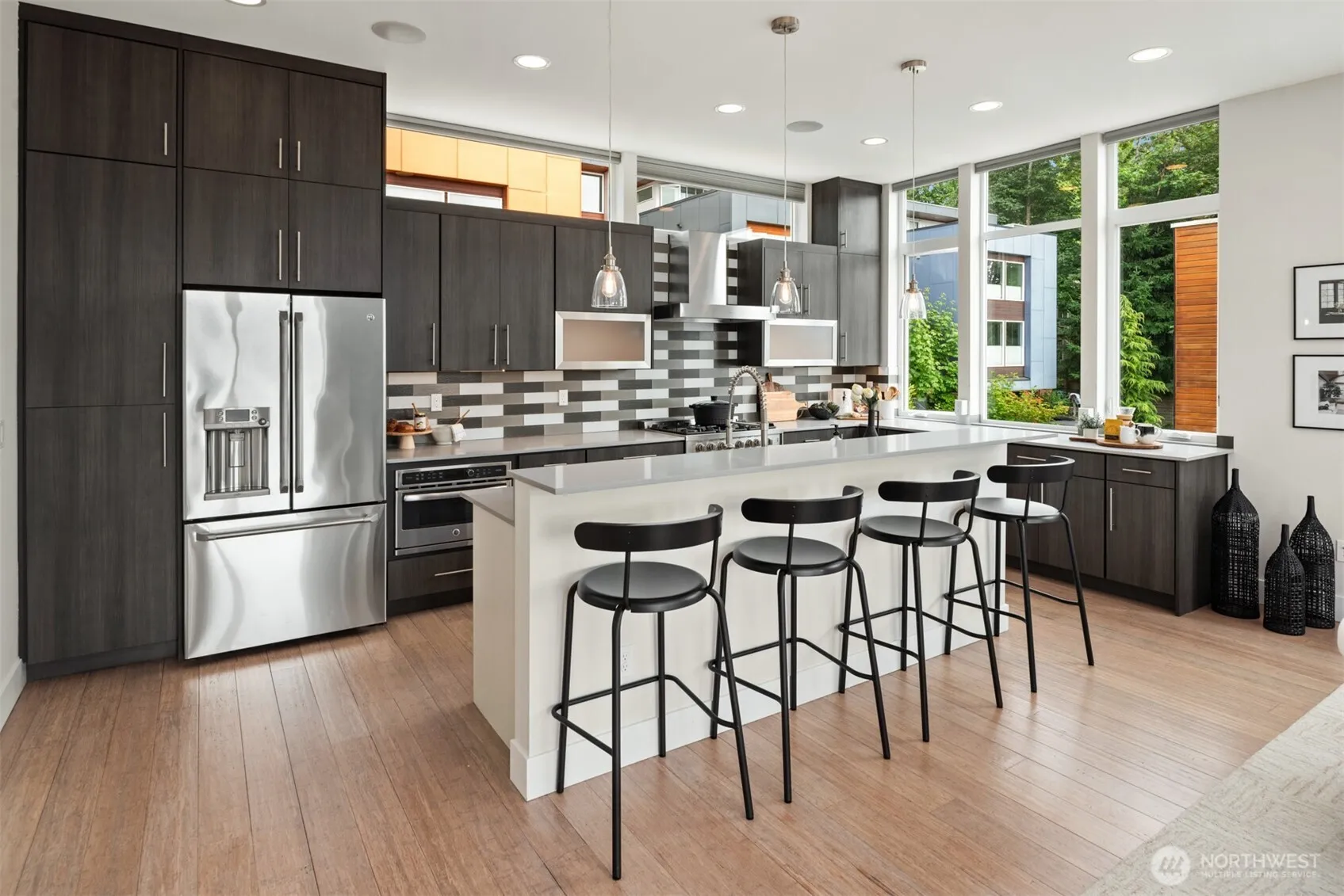 Property photo for 5022 Puget Boulevard Sw, Seattle photo 5