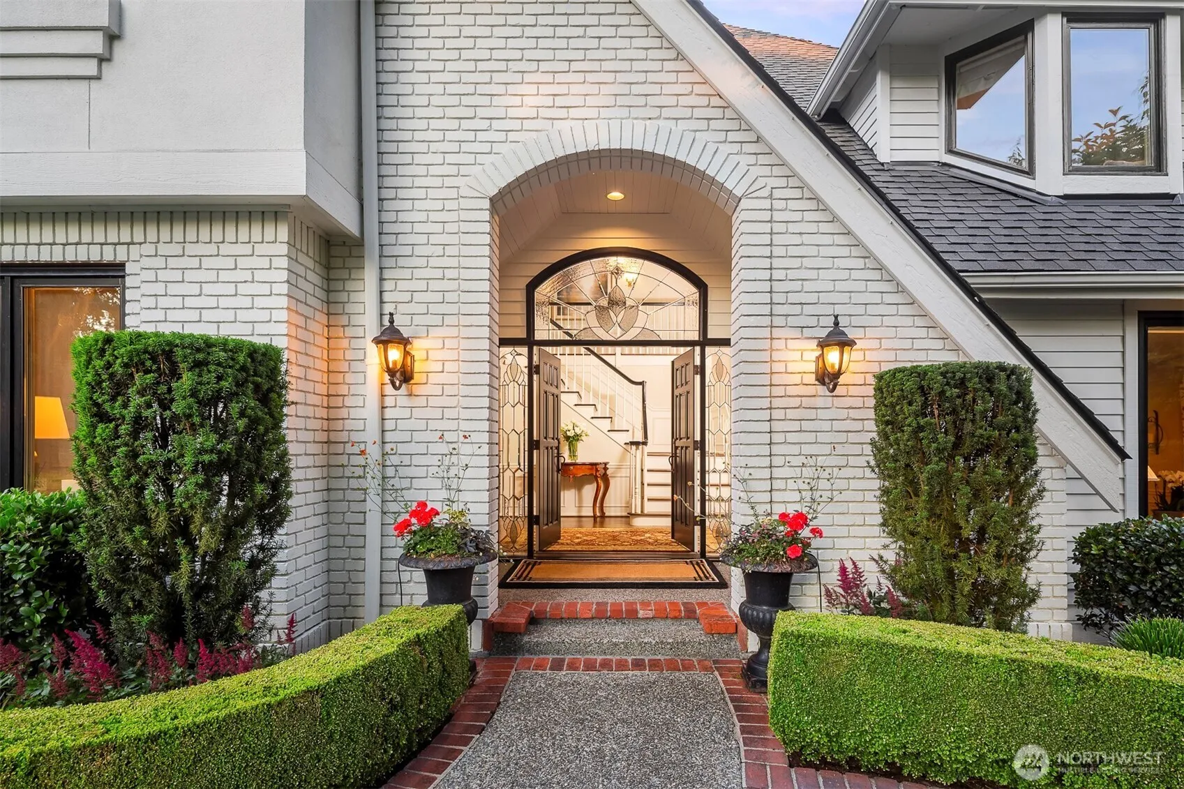 Property photo for 4140 W Mercer, Mercer Island photo 4
