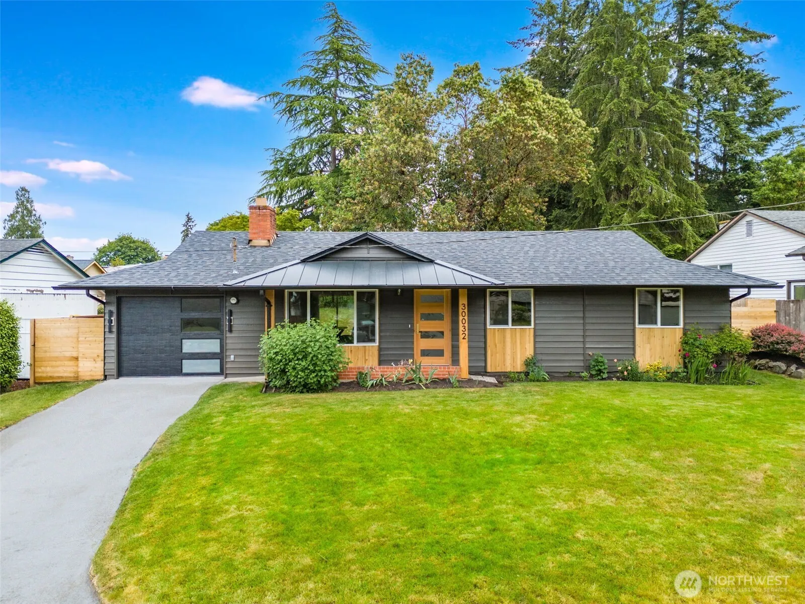 Property photo for 30032 5th Avenue Sw, Federal Way photo 2