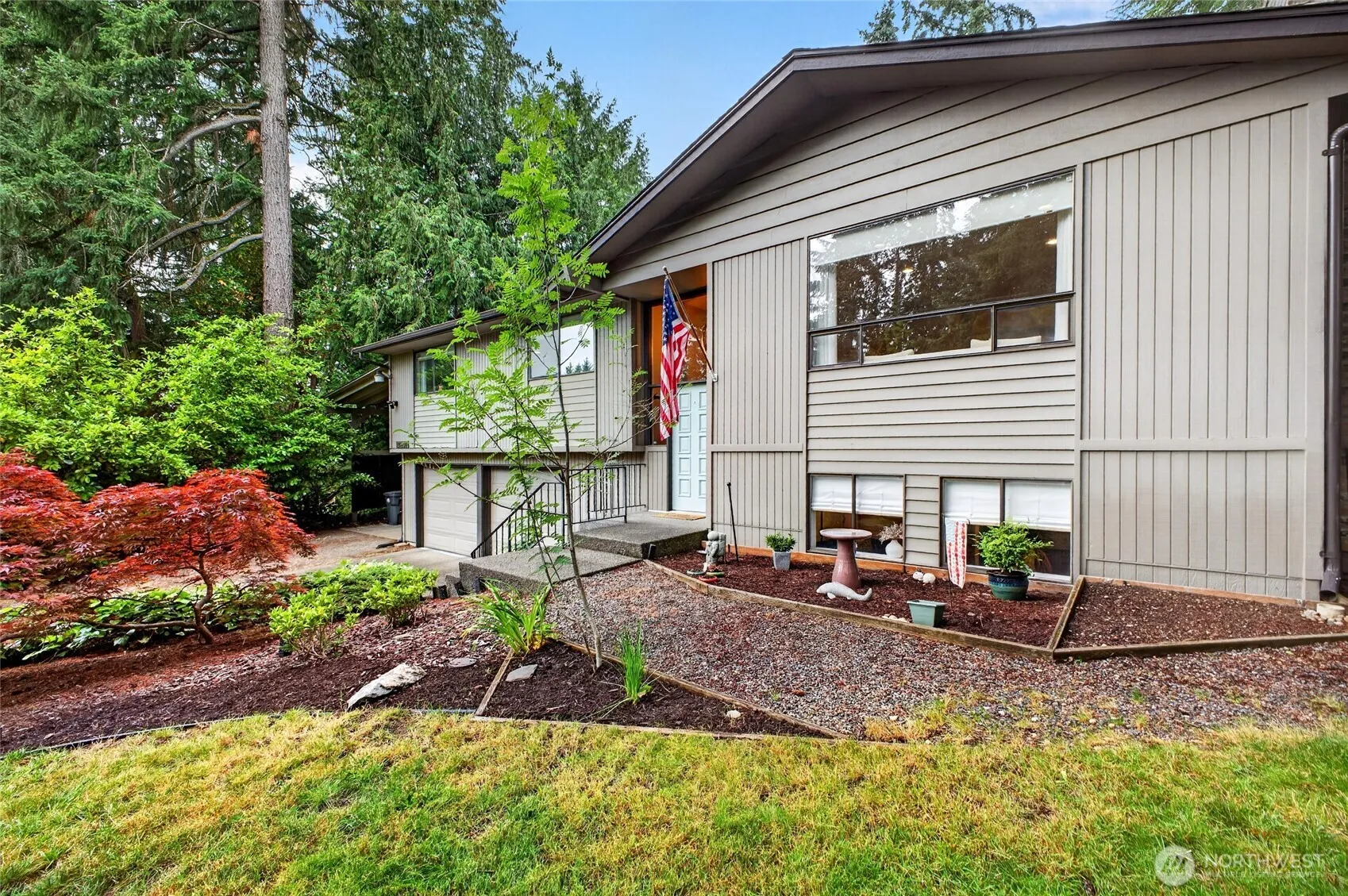 Property photo for 10430 90th Avenue Sw, Lakewood photo 3