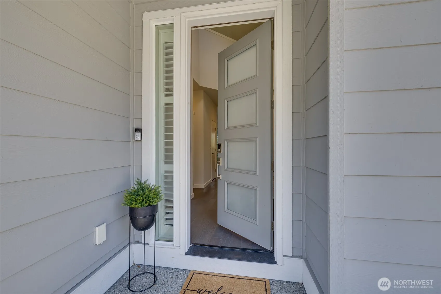 Property photo for 19318 31st Drive Se, Bothell photo 2