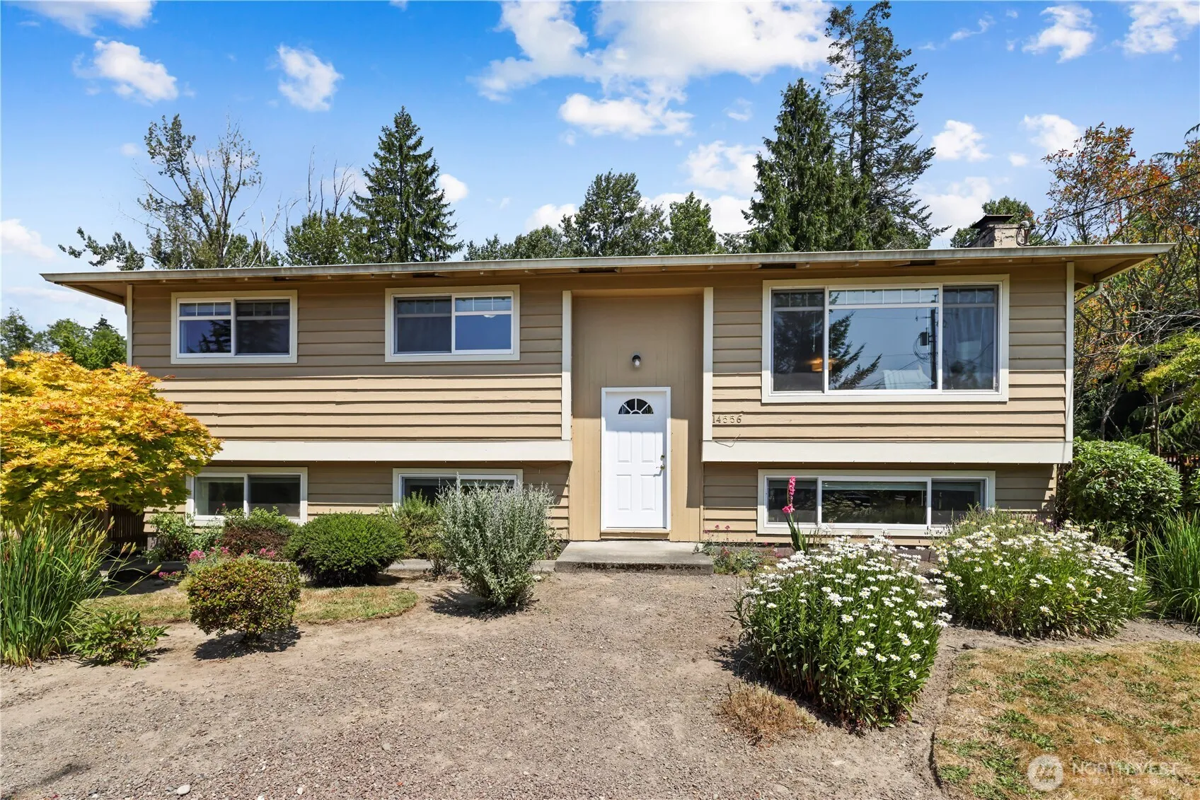 Property photo for 14556 75th Avenue Ne, Kenmore