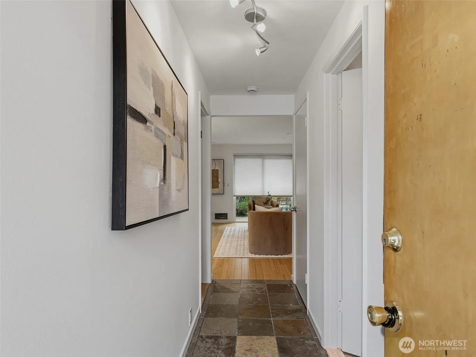 Property photo for 8701 35th Avenue Ne #apt 4, Seattle photo 4
