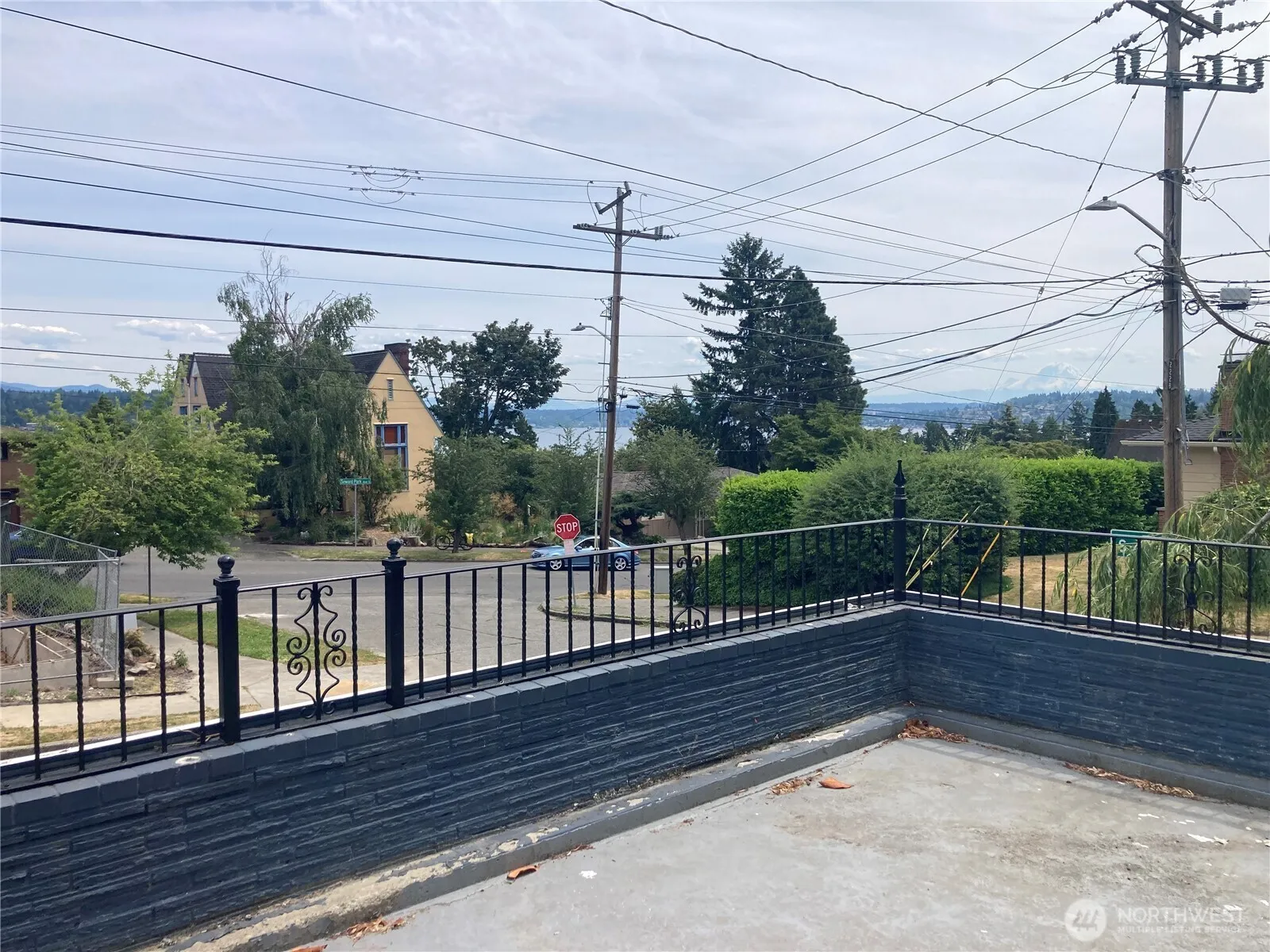 Property photo for 6925 52nd Avenue S, Seattle photo 2